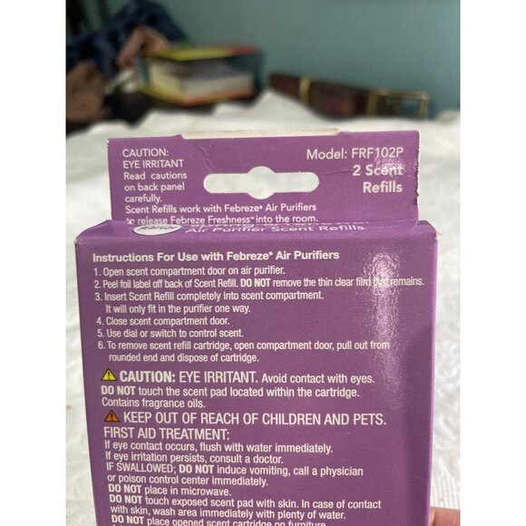 Febreze Air Purifier Scent Refill 2 Pack Spring Renewal - Picture 2 of 3